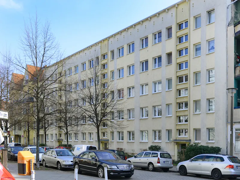 Handwerkerobjekt mit  3-Zimmer in verkehrsgünstiger Lage am S-Bahnhof Adlershof — photo 1